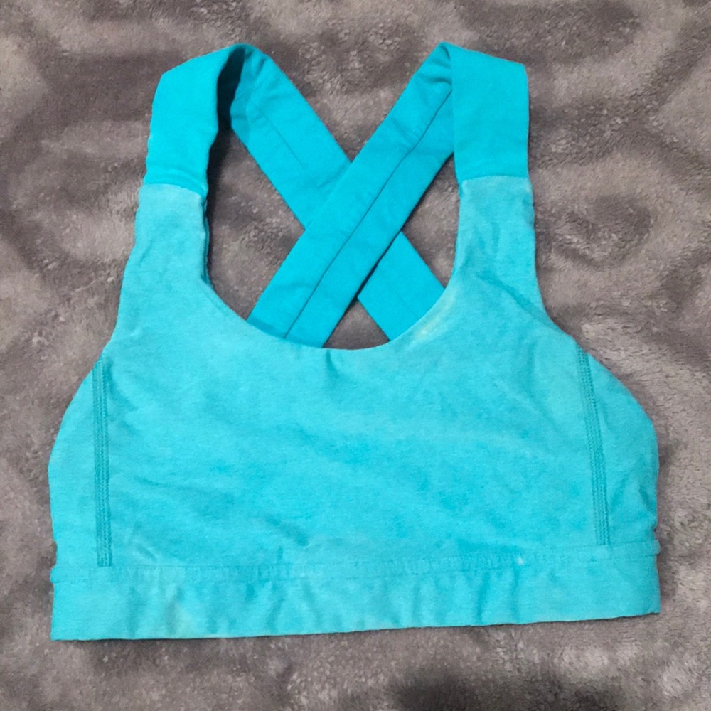 Lululemon teal sports bra!